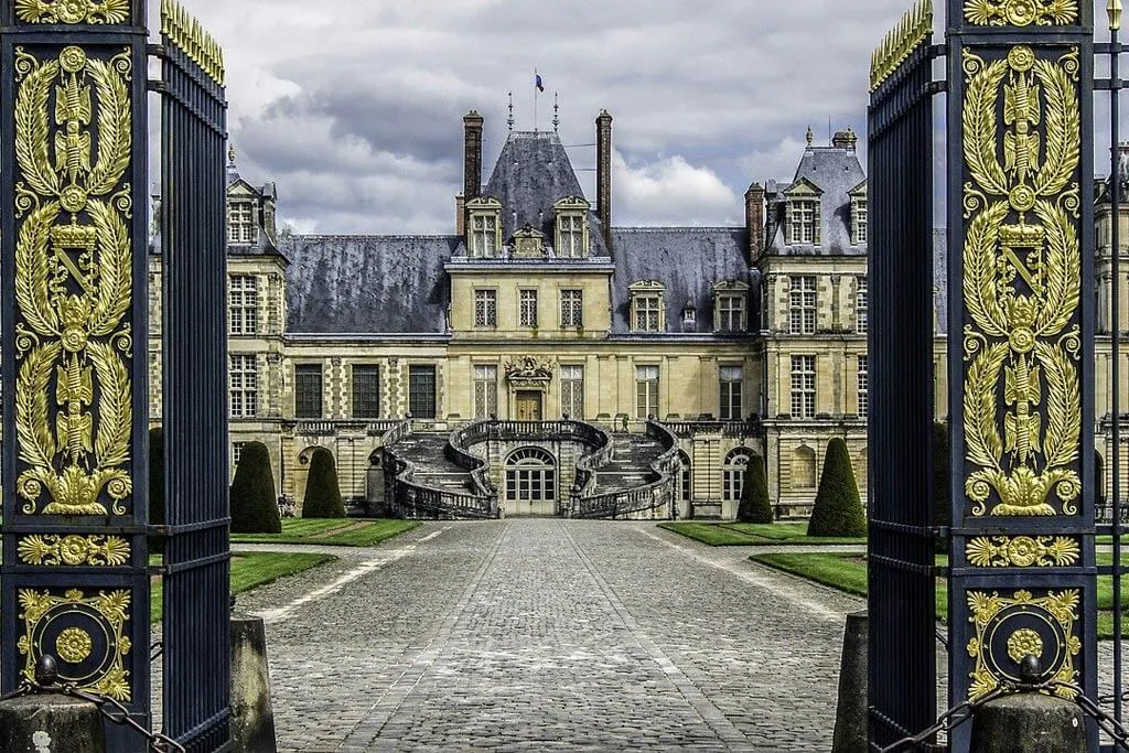 Taxi de Paris à Fontainebleau Comment Réserver