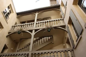 Image représentant la Maison de Claude Debussy à Saint-Germain-en-Laye, lieu chargé d'histoire et de musique.