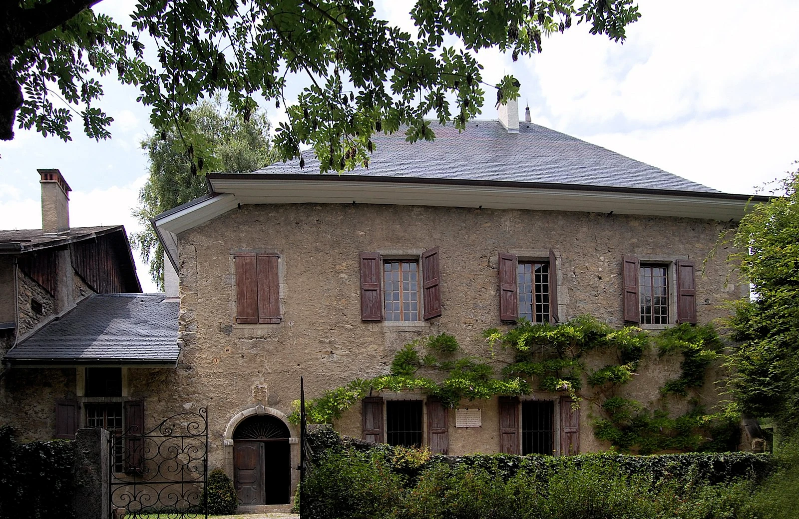 Réservez votre Taxi pour la Maison de Jean-Jacques Rousseau à Montmorency : La Nature et la Philosophie