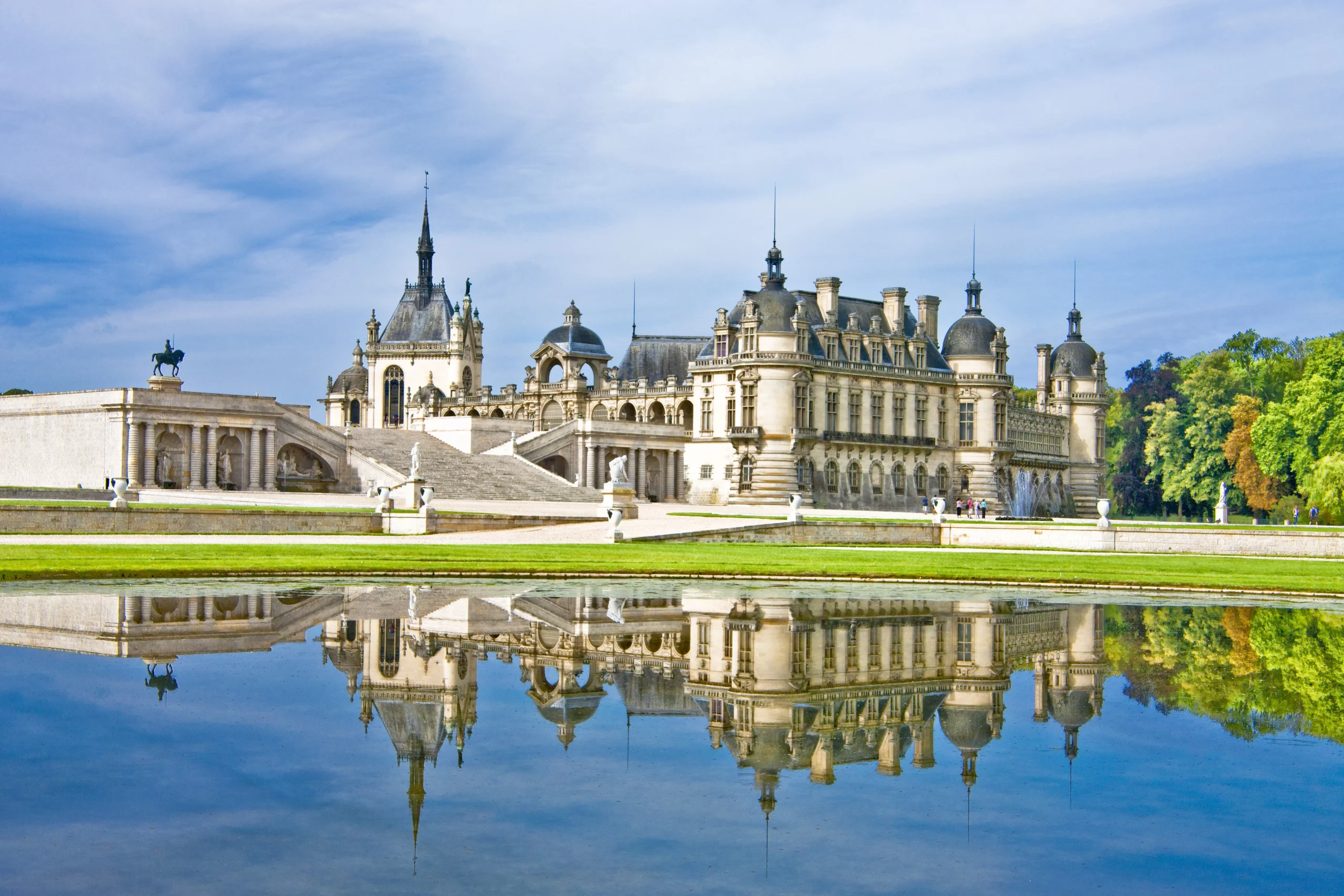 Réserver Taxi pour le Château de Chantilly: Découverte Culturelle