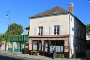 Image de la Maison de Van Gogh à Auvers-sur-Oise, lieu emblématique de l'impressionnisme.